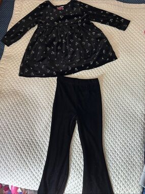 Girls Black Floral Long-Sleeve Pajama Set by Carter's